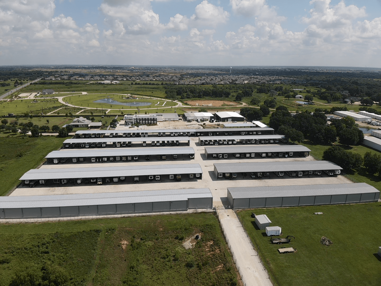 Covered RV & Boat Storage Unit in Katy Cinco